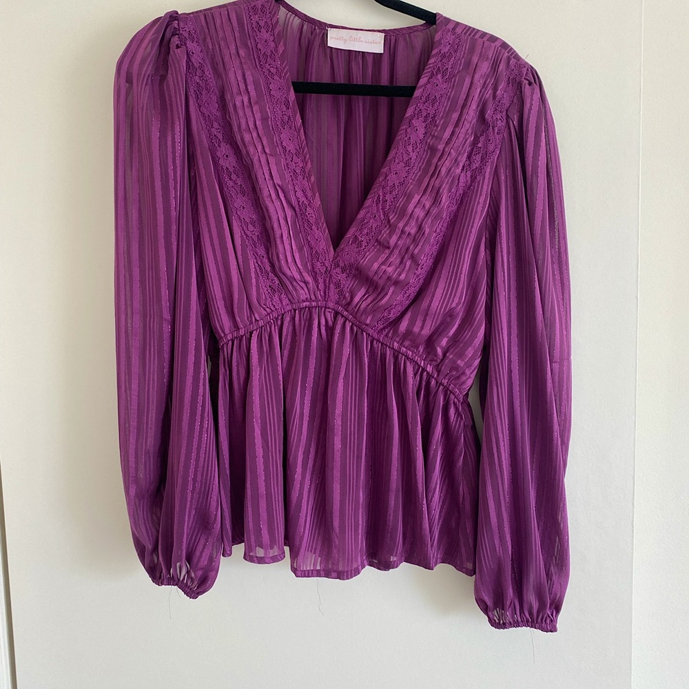 Purple, tailored waist, women’s long sleeve sleeve shirt. perfect condition